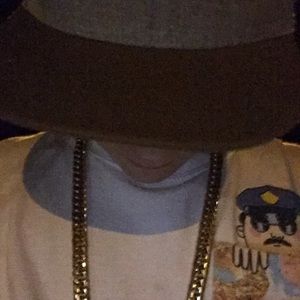 Meet your Posher, Isaiah